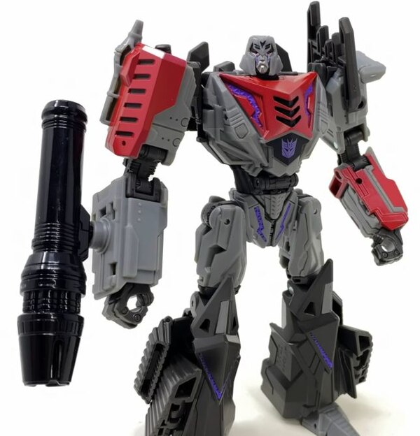 Image Of Gamer Edition Megatron Voyager From War For Cybertron Studio Series  (10 of 33)